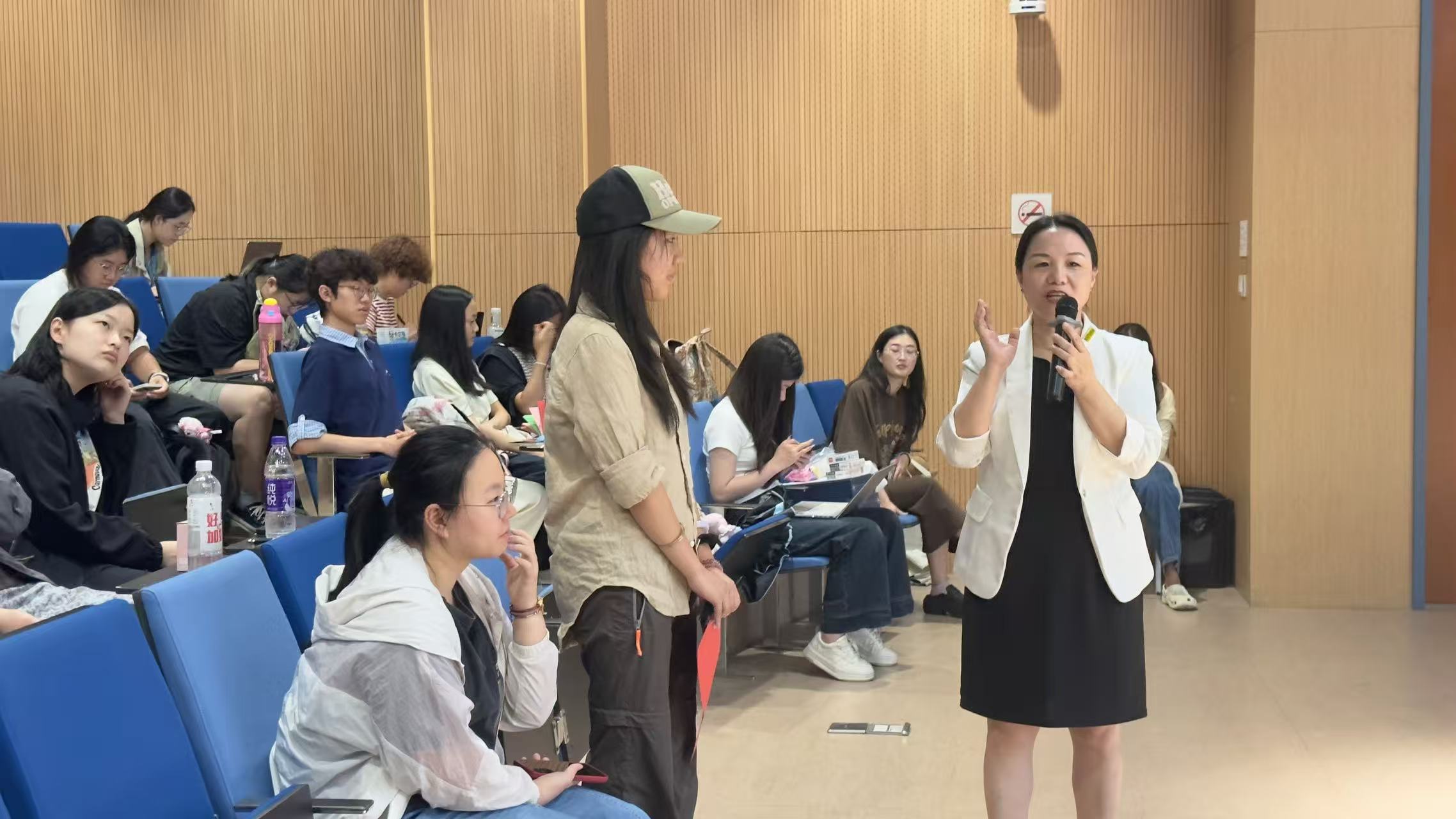 照片2.jpg 照片2.jpg