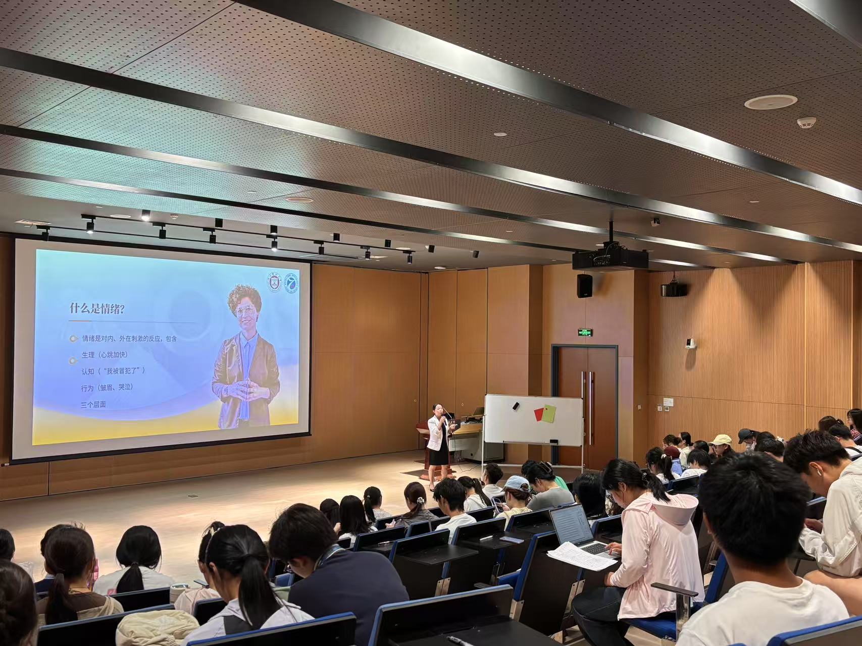 照片4.jpg 照片4.jpg